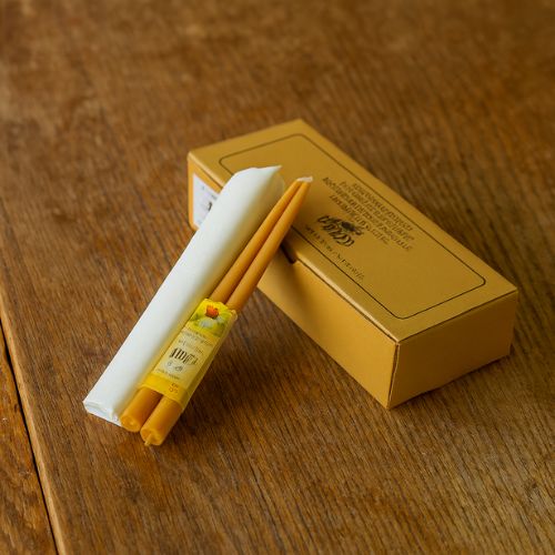 Kleine dinerkaars van prachtige 100% natuurzuivere bijenwas - heerlijk honingachtig geur - www.lekkerhoning.nl